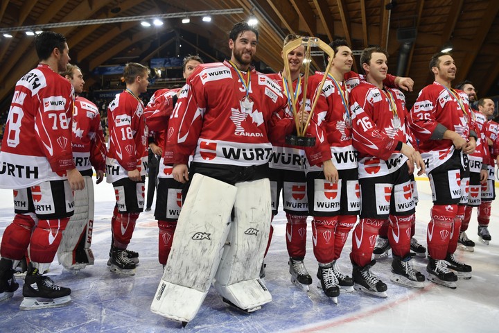 Zlatý hetrik aj vyrovnanie rekordu. Spengler Cup ovládla Kanada